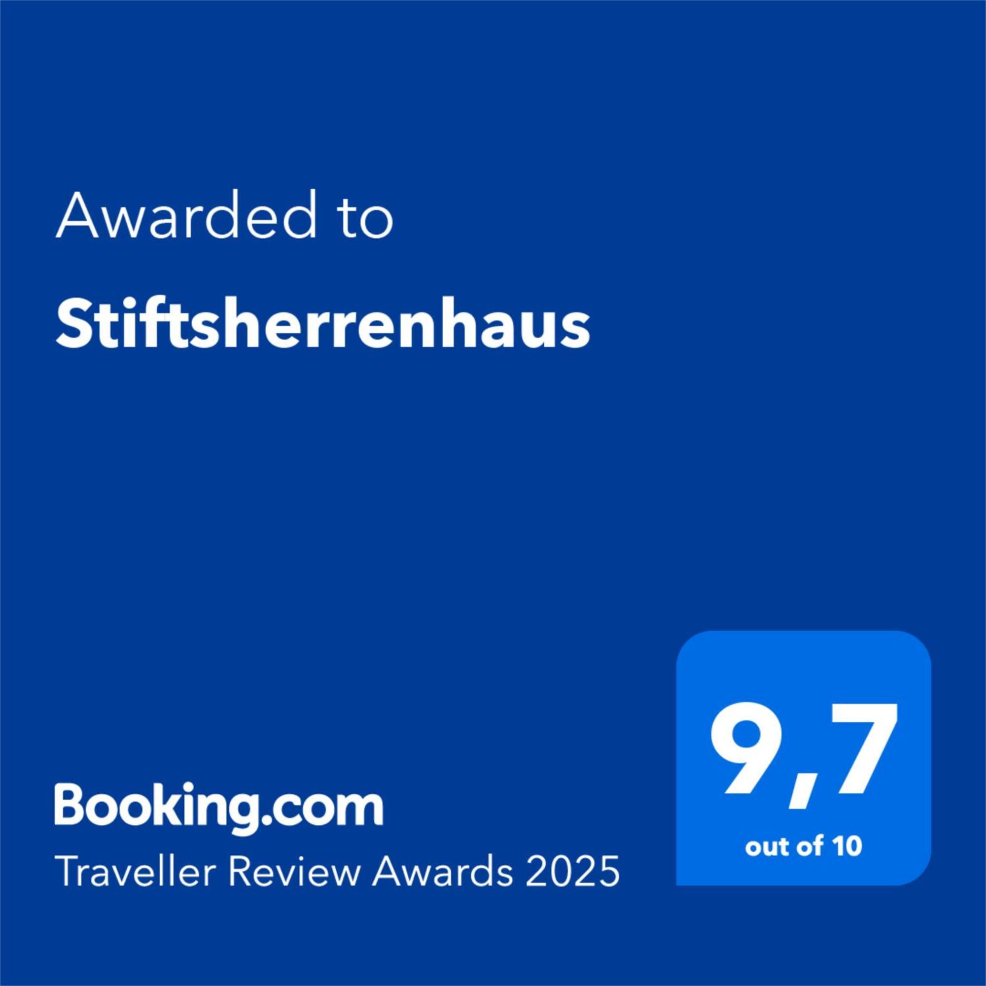 Stiftsherrenhaus Münstermaifeld 외부 사진
