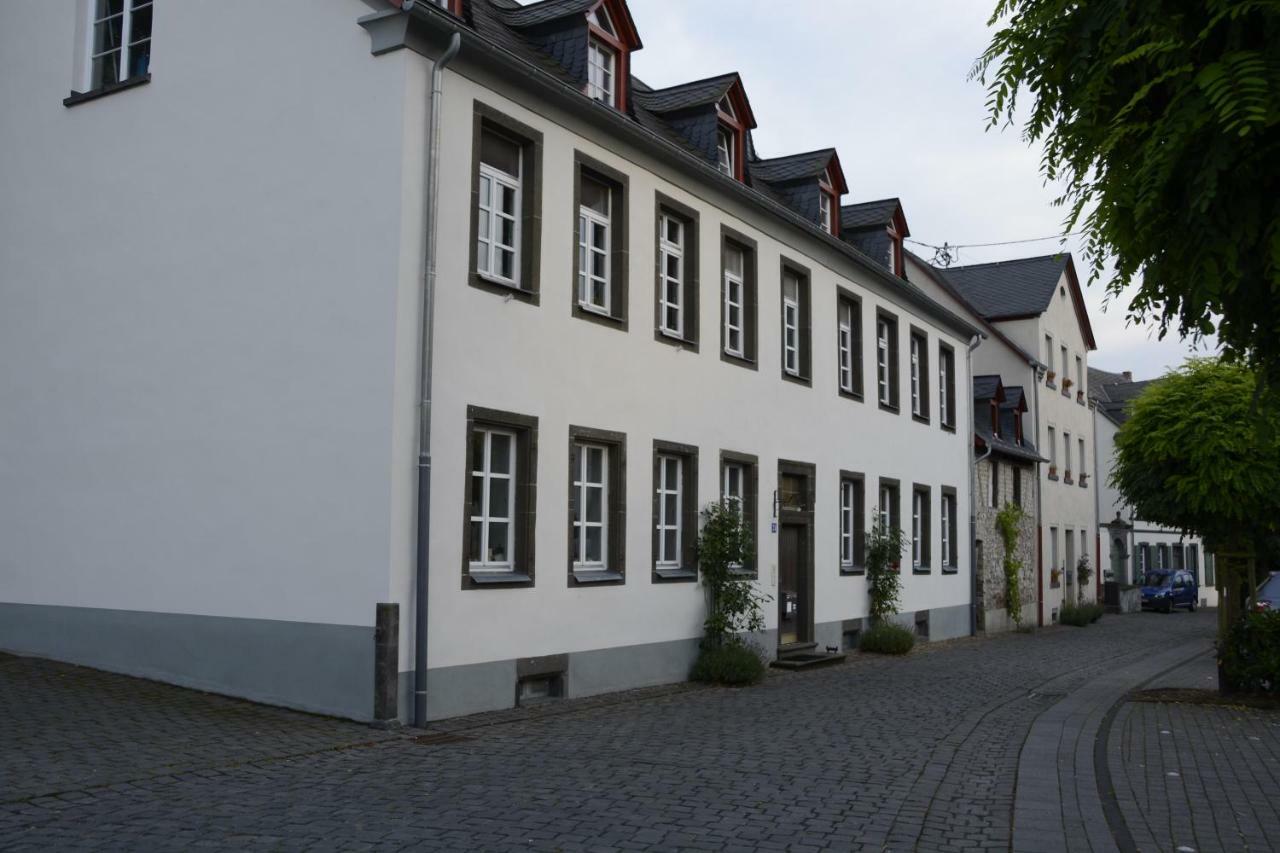 Stiftsherrenhaus Münstermaifeld 외부 사진