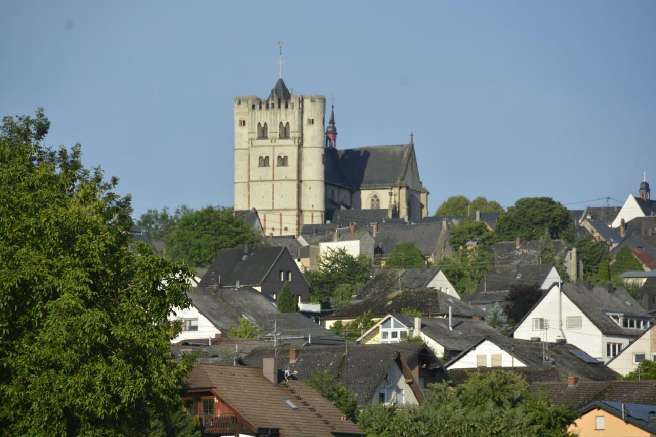 Stiftsherrenhaus Münstermaifeld 외부 사진